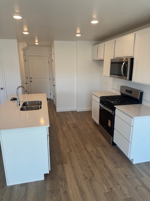 Foto del edificio - 877 E Oakum Ln