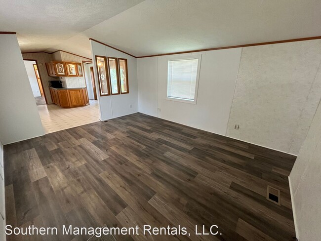 Building Photo - 3 br, 2 bath House - 4 Locust Lane