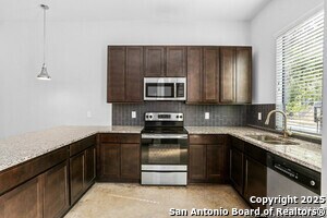 Building Photo - 419 Cactus St