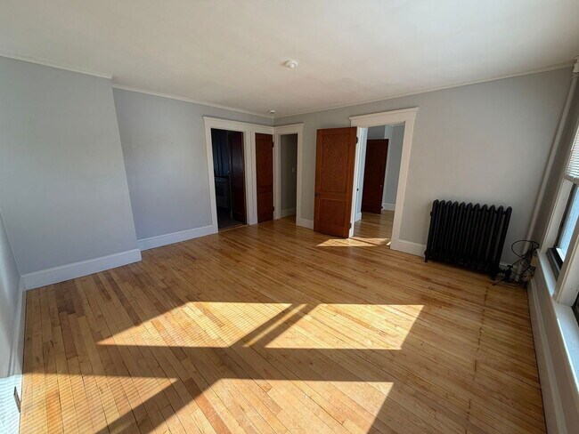 Foto del edificio - 248-250 N Main St