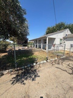 Building Photo - 1360 Delta Rd