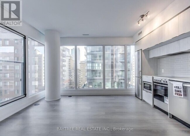 Building Photo - 181 Dundas St E