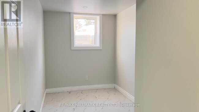 Photo du bâtiment - 76 Shendale Dr