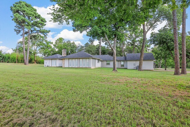 Building Photo - Beautiful Home In Joshua TX