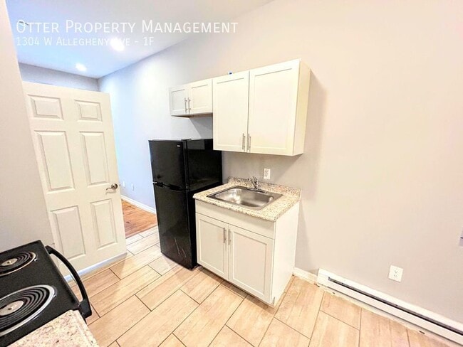 Building Photo - Gorgeous North Philly Studio near Shopping...