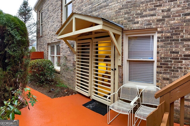 Foto del edificio - 3550 River Trace Dr