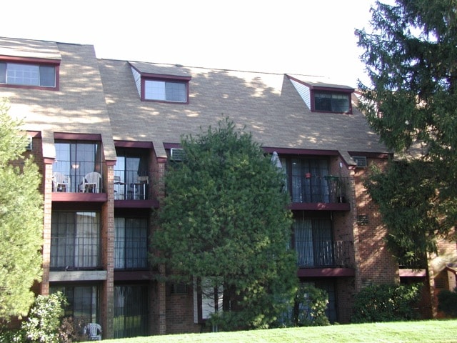 Building Photo - 38 N Main St