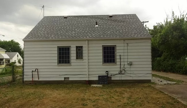 Building Photo - 14518 Saint James Ave