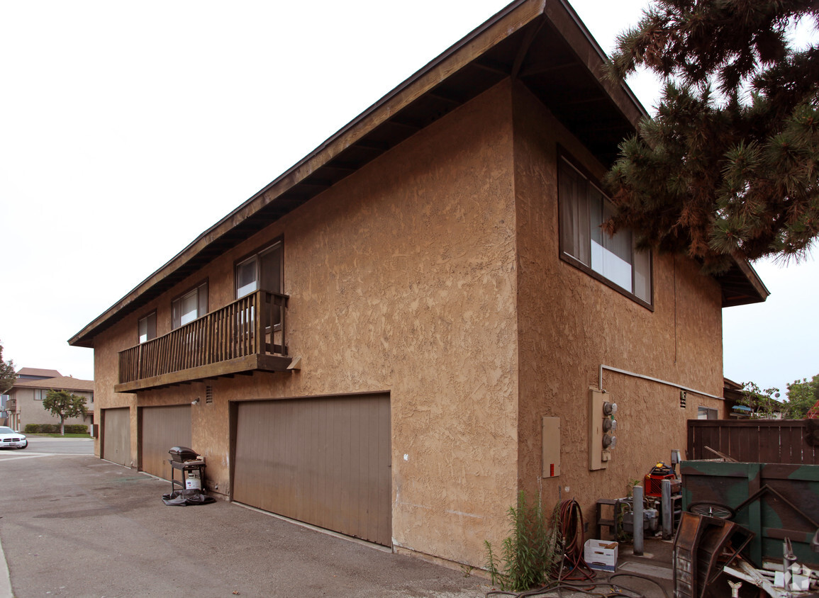 Building Photo - 1201 S Sunburst Way