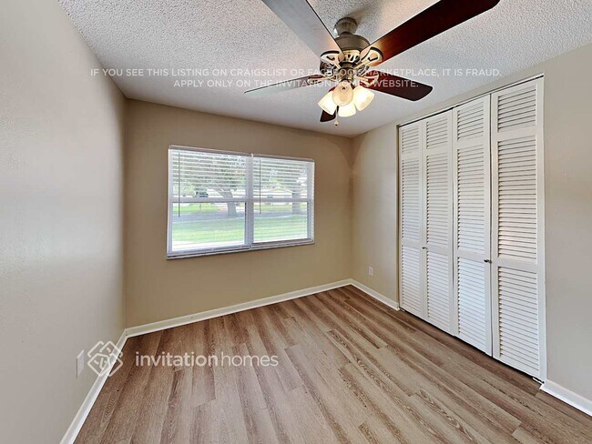 Foto del edificio - 2240 Kansas St