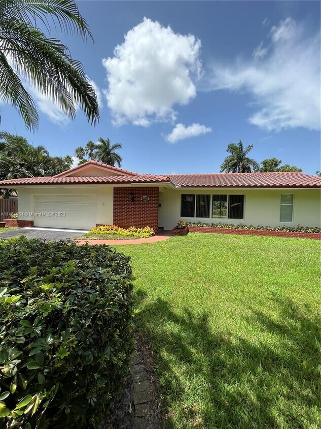 Primary Photo - 7321 SW 11th St