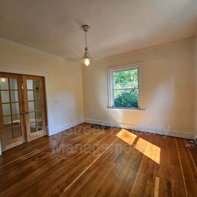 Foto del edificio - 4537 NE 8th Ave