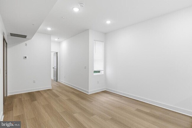 Building Photo - 2223 N 22nd St