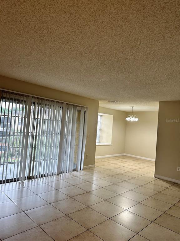Building Photo - 4197 Versailles Dr