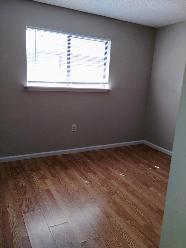 Photo - 1744 Cedar Lake Dr Apartment