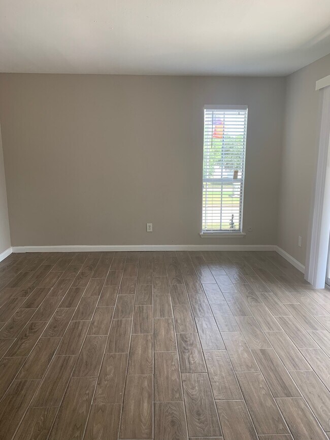 Foto del edificio - 1 Bed, 1 Bath condo