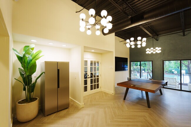 Foto del edificio - The Harrison Apartments
