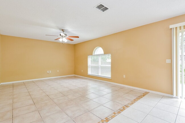 Building Photo - 2047 Galahad Dr