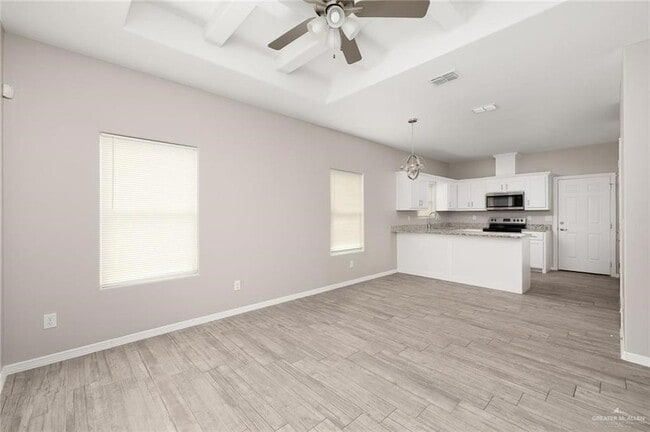 Building Photo - 1804 Davenport St