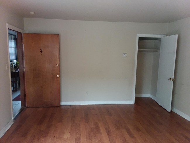 Building Photo - 174 D View Ave
