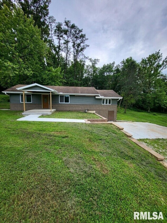 Primary Photo - 6210 County Rd 975 N