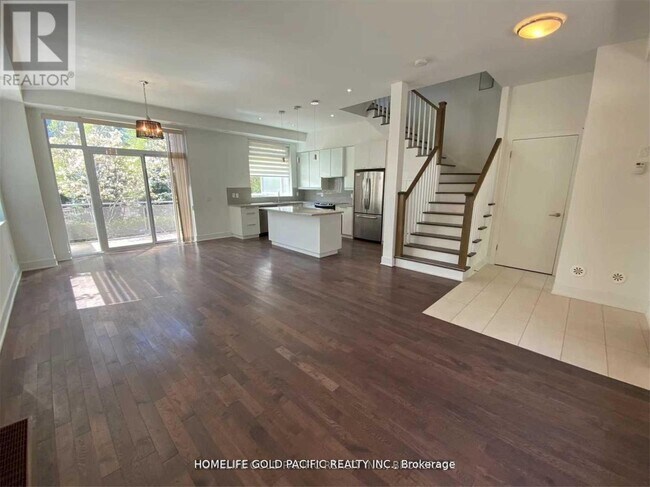 Photo du bâtiment - 60-TH60 Forest Manor Rd