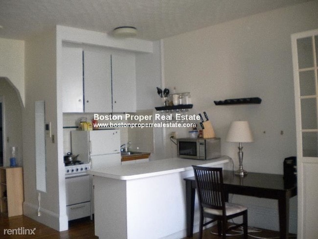 Building Photo - Studio, 1 bath  - 312 Beacon St # 49
