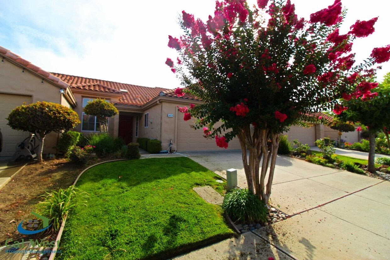 Primary Photo - 14676 Excaliber Ct