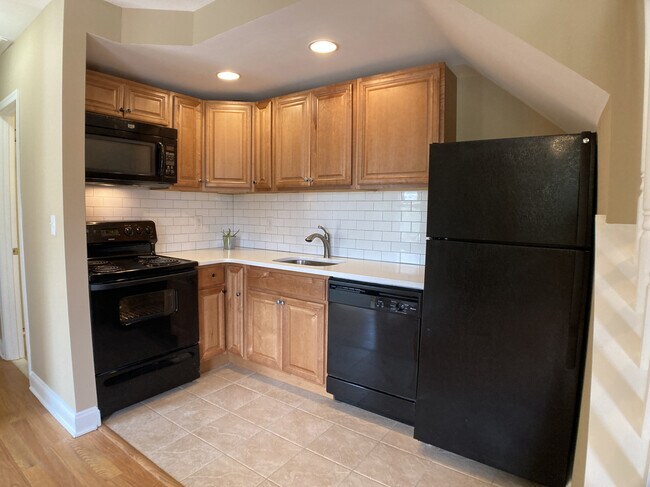 Foto del edificio - 1165 W Chester Pike