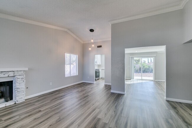 Foto del edificio - 8392 Gresham Dr