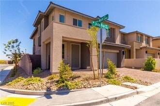Building Photo - 9692 Jade Rise Ave