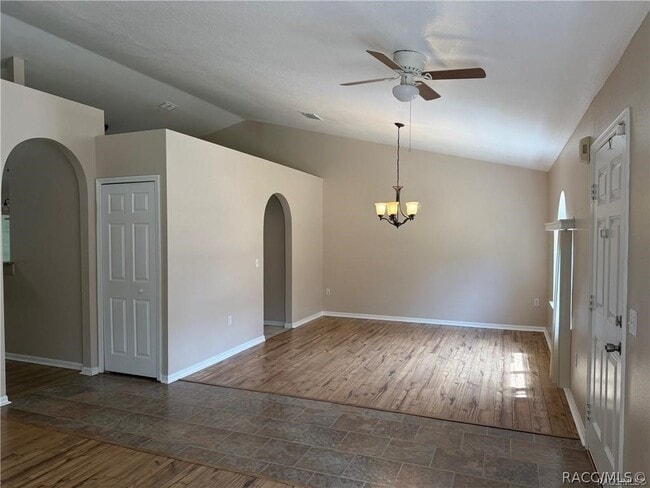 Building Photo - 3 Lindwood Ct