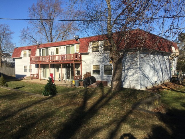Building Photo - 655 Mount Hope Ave