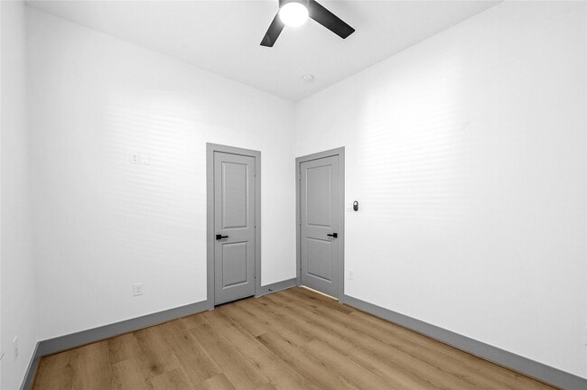 Building Photo - 6510 Bunche Dr