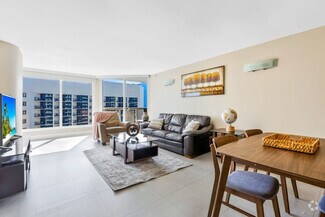 Building Photo - 1717 N Bayshore Dr