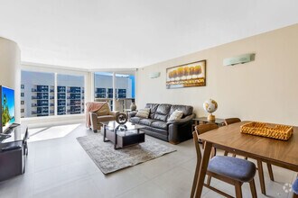 Building Photo - 1717 N Bayshore Dr