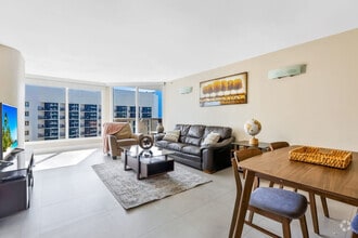 Building Photo - 1717 N Bayshore Dr