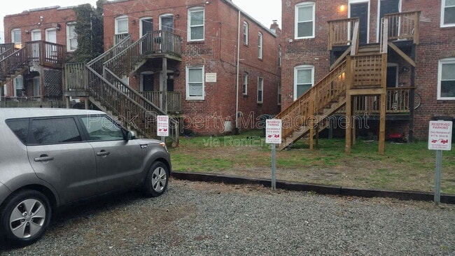 Photo - 617 N 32nd St Apartment