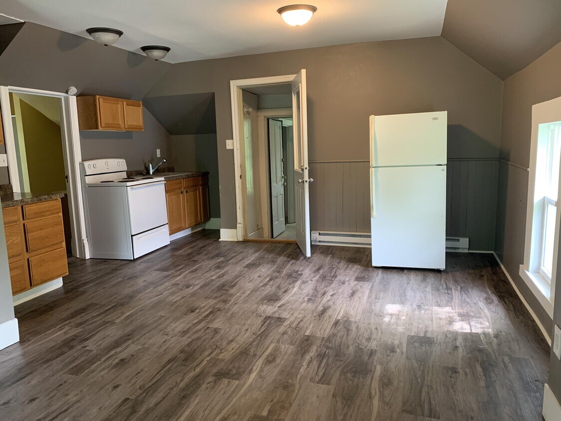 Foto principal - 1173 E Madison St