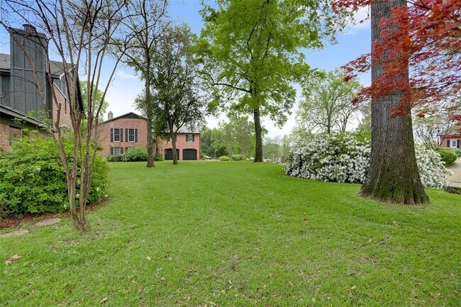 Building Photo - 5514 Flagstone Dr