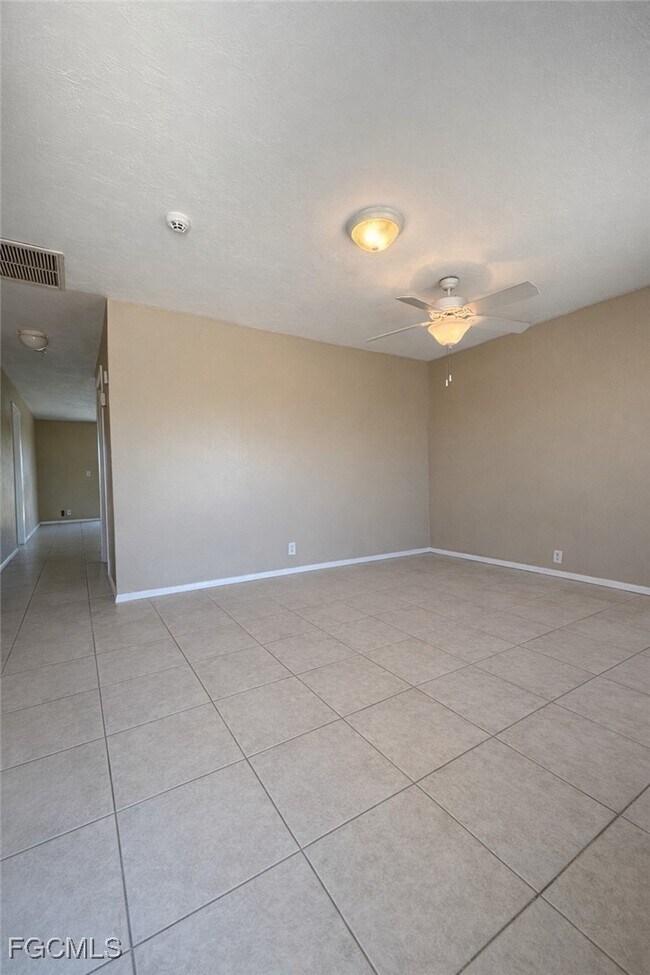 Foto del edificio - 107 SE 2nd Ave