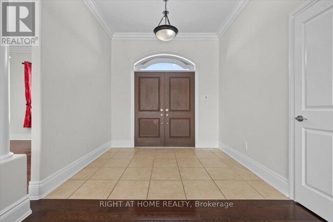 Building Photo - 6833 Suncrest Dr