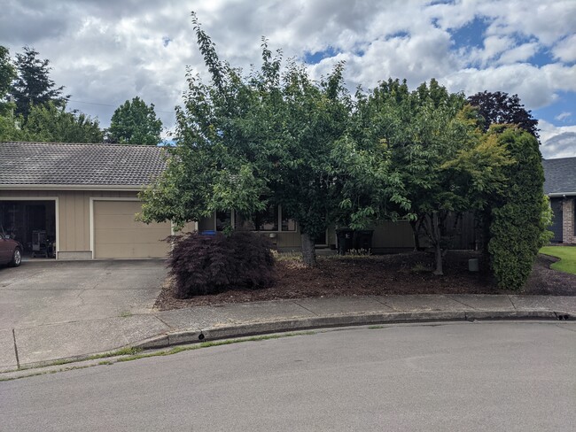 Building Photo - 1715 Crescent Ave