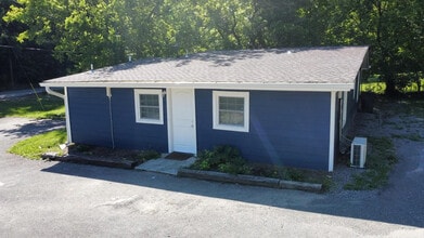 Building Photo - 606 Lester Rd