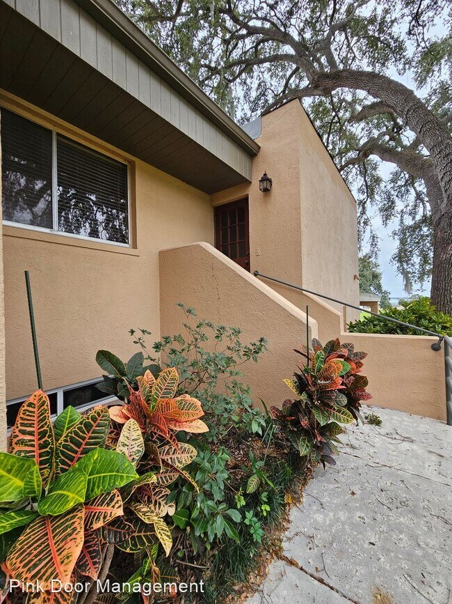 Building Photo - 2 br, 2 bath House - 601 W Old Highway 441...