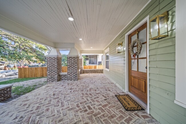 Foto del edificio - 546 N Santa Fe Ave