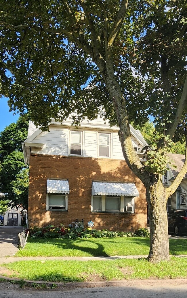 Building Photo - 490 Ames St