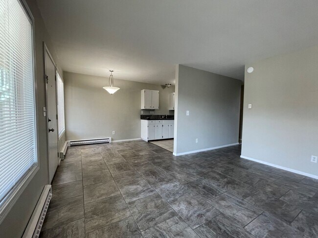 Foto del edificio - Now renting 1 bedroom Condo Downstairs