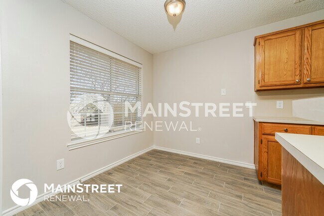 Building Photo - 922 Bayfield Dr