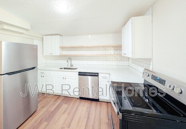 Foto del edificio - 4823 Waller St